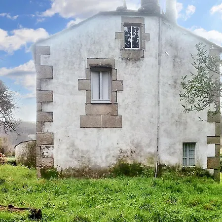 Charming House In Ourol With Mountain View, Large Garden. Holiday home *