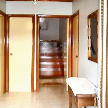 Charming House In Ourol With Mountain View, Large Garden. Holiday home