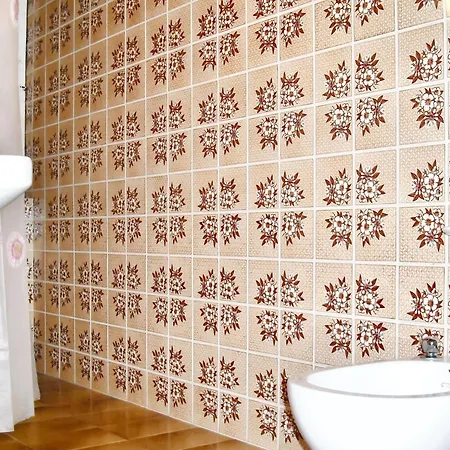 Holiday home Charming House In Ourol With Mountain View, Large Garden.