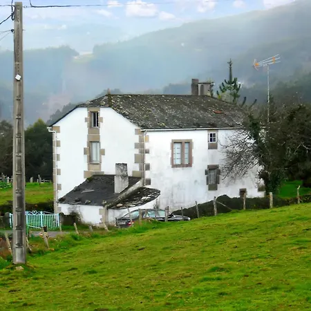 Charming House In Ourol With Mountain View, Large Garden. Σπίτι διακοπών Merille