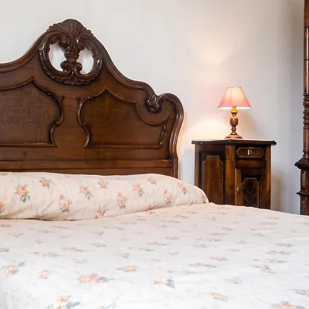 Charming House In Ourol With Mountain View, Large Garden.